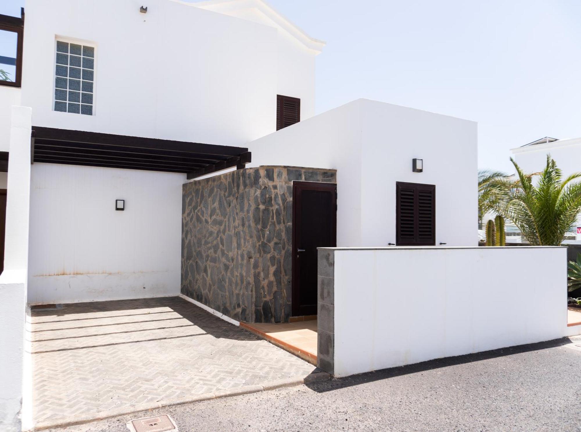 Beautiful And Luxurious Villa With Heated Pool And Free Wi-Fi In Playa Blanca. Exterior foto